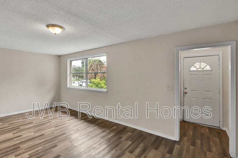 1288 W 28th St - Photo 7 of 23