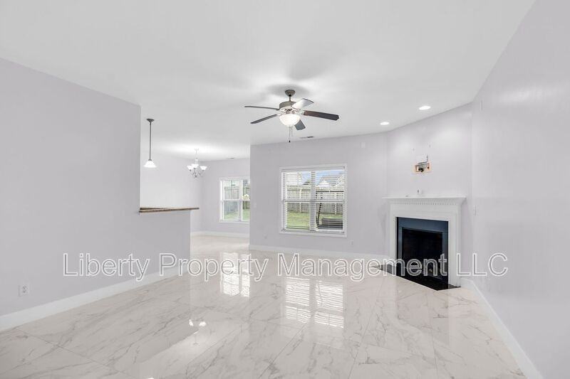 524 Century Dr - Photo 3 of 18