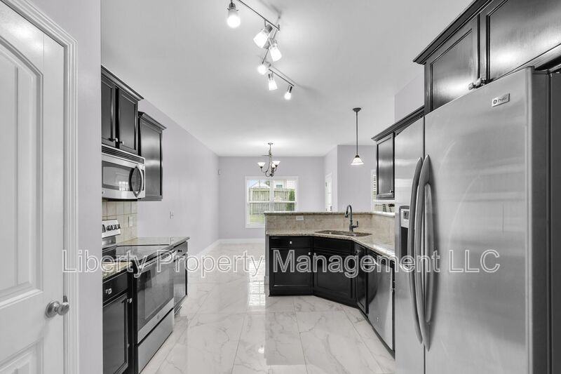 524 Century Dr - Photo 6 of 18