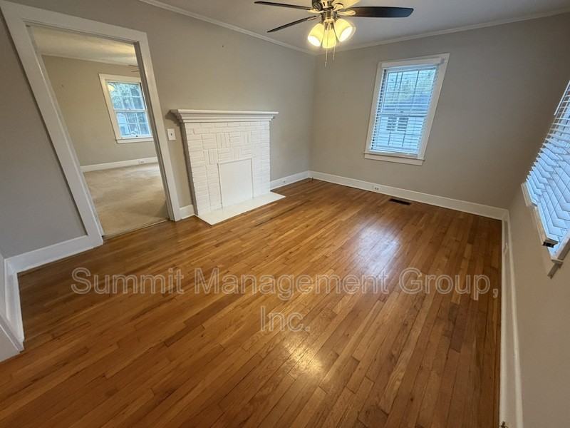 5118 Newton Dr Ne - Photo 3 of 22
