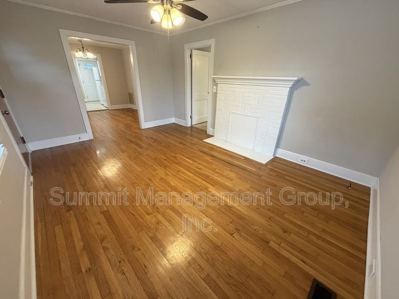 5118 Newton Dr Ne - Photo 5 of 22