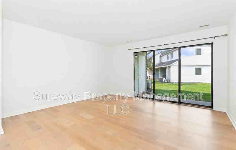 502 Barclay Walk - Photo 4 of 16