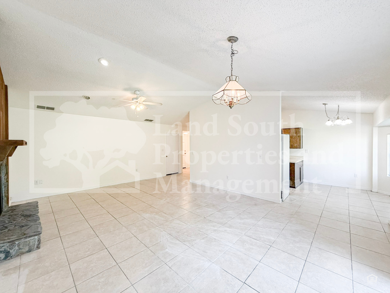 5011 Woodgreen Ln - Photo 3 of 21