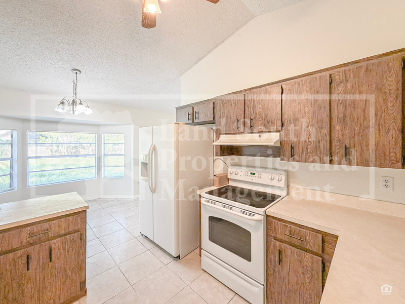 5011 Woodgreen Ln - Photo 7 of 21