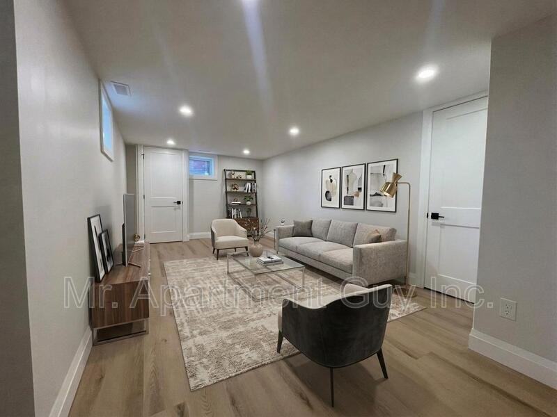 34 Moore Ave N - Photo 3 of 18