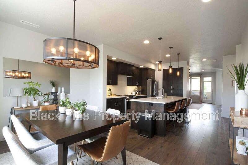 3755 E Parkcenter Blvd - Photo 2 of 15