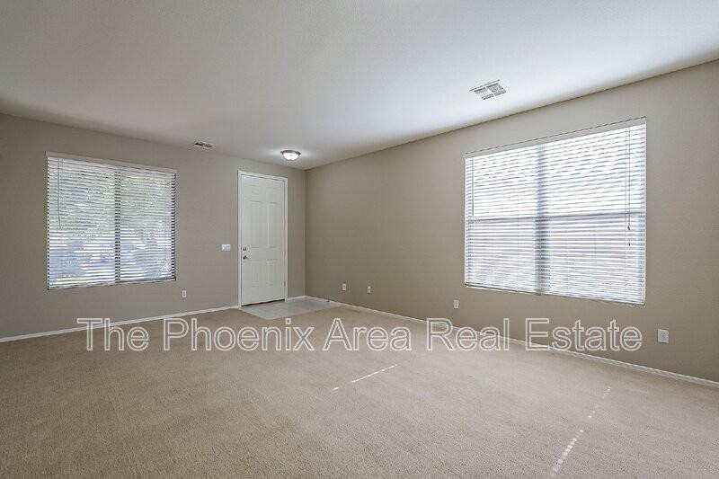 3103 W Dancer Ln - Photo 4 of 50