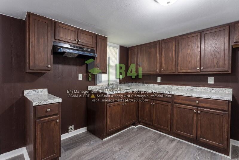 490 Fling Rd - Photo 3 of 10