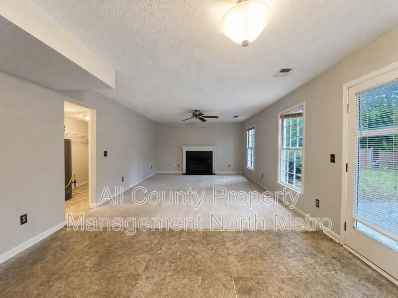5400 Taylor Rd - Photo 4 of 16