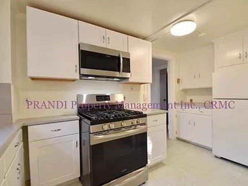 614 1/2 Spring St - Photo 6 of 14