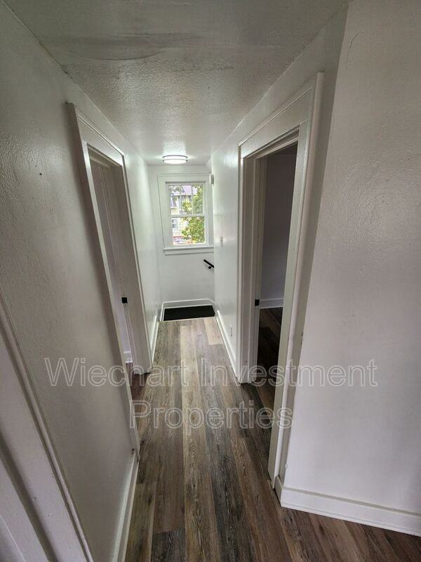 580 W Grand Ave - Photo 7 of 13