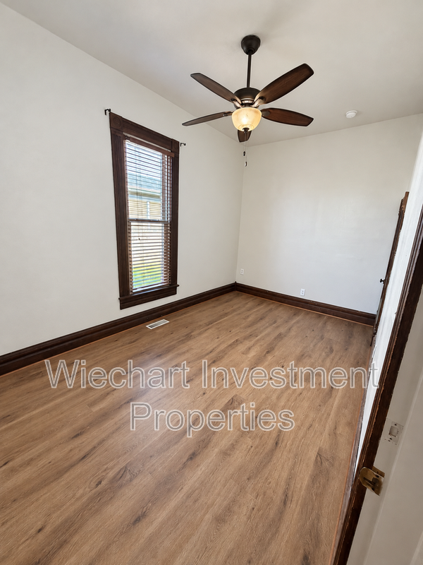 611 N Sugar St - Photo 7 of 23