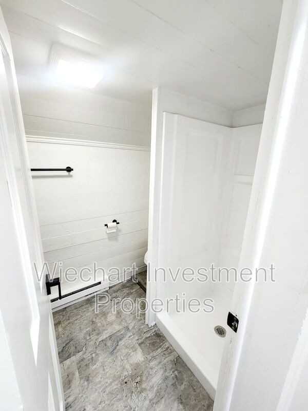931 1/2 W Wayne St - Photo 6 of 16