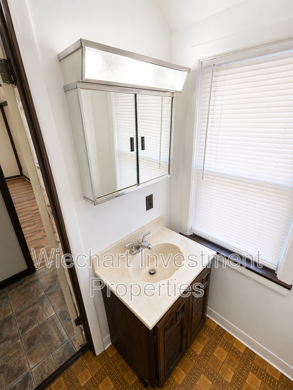 1178 1/2 W Wayne St - Photo 7 of 7