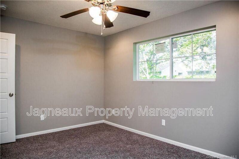 3613 Forest Dr - Photo 4 of 22