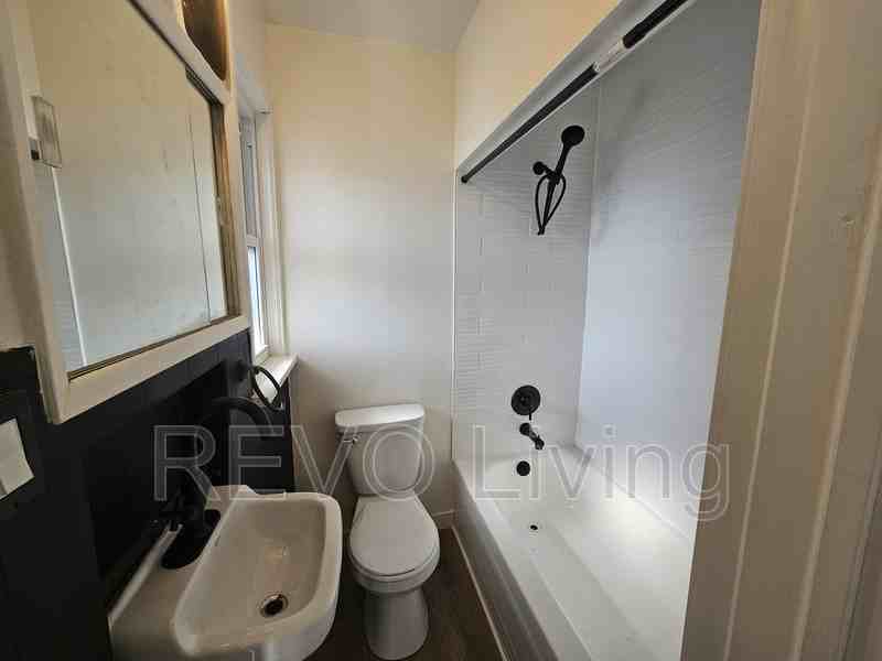 19 Wellington St #D - Photo 6 of 7