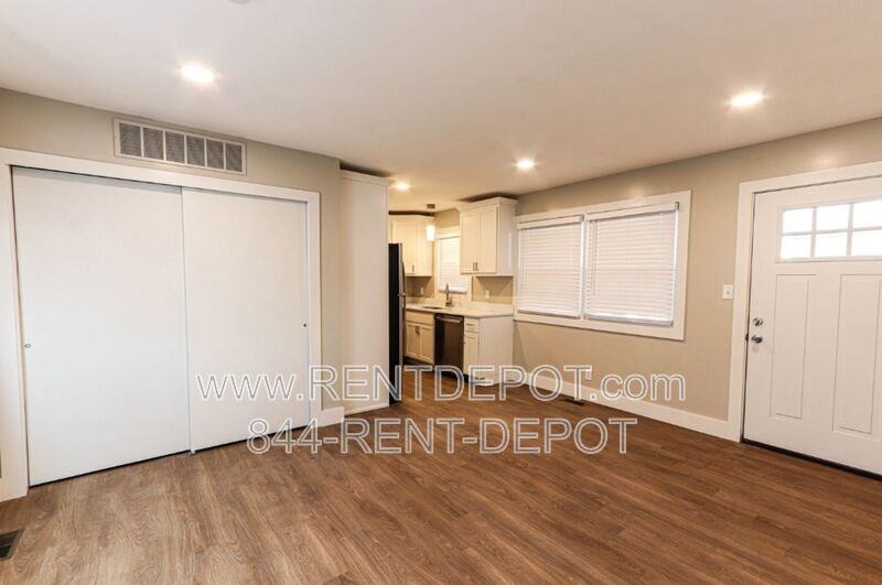 1330 Se 2nd St #215 - Photo 2 of 7