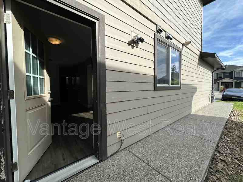 13178B Shoreline Dr - Photo 2 of 12