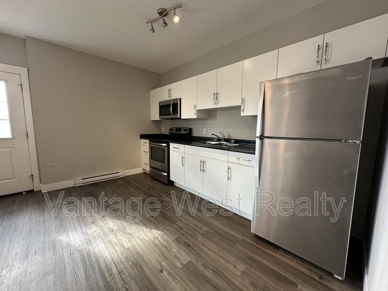 13178B Shoreline Dr - Photo 3 of 12
