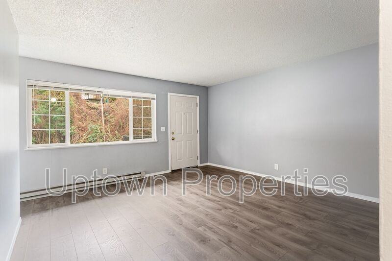 1515 Sw Custer Dr #B9 - Photo 2 of 14