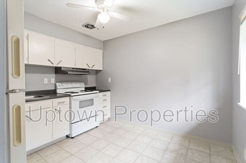 1515 Sw Custer Dr #B9 - Photo 5 of 14