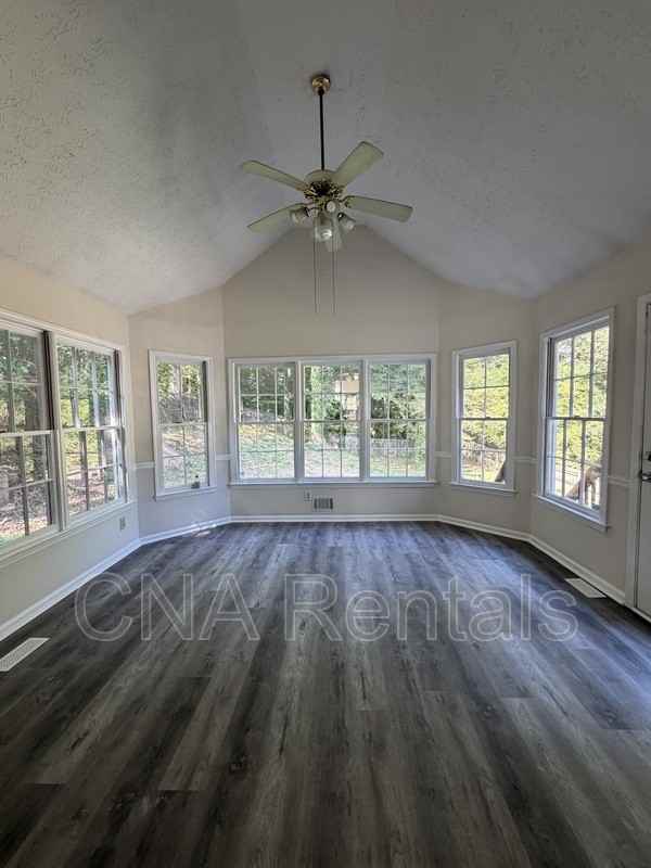 508 Brooksdale Dr - Photo 6 of 18