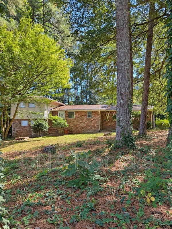 2454 Warwick Cir Ne - Photo 2 of 13
