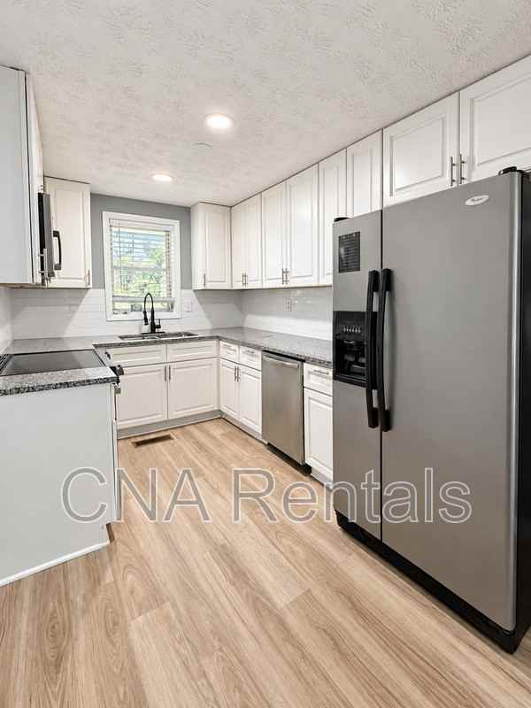 2454 Warwick Cir Ne - Photo 4 of 13