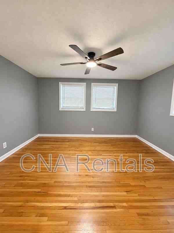 2454 Warwick Cir Ne - Photo 7 of 13