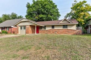 featured image of 2817 Sw 82nd St