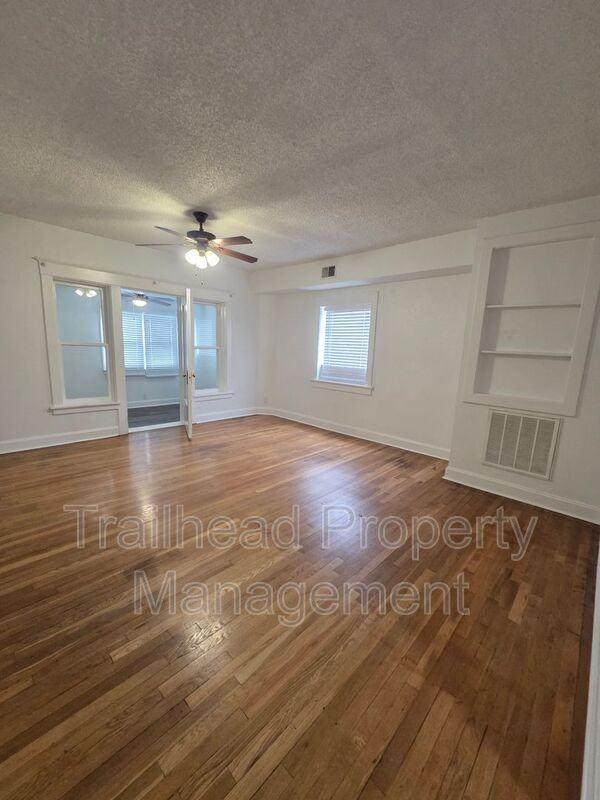 3433 Central St #303 - Photo 2 of 15