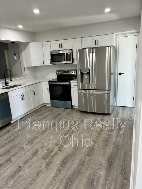 50 Huber Village Blvd - Photo 6 of 20