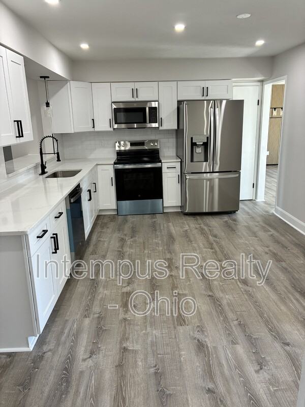 50 Huber Village Blvd - Photo 7 of 20