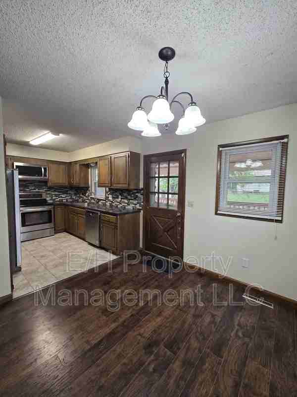 4109 Auburn St - Photo 6 of 28