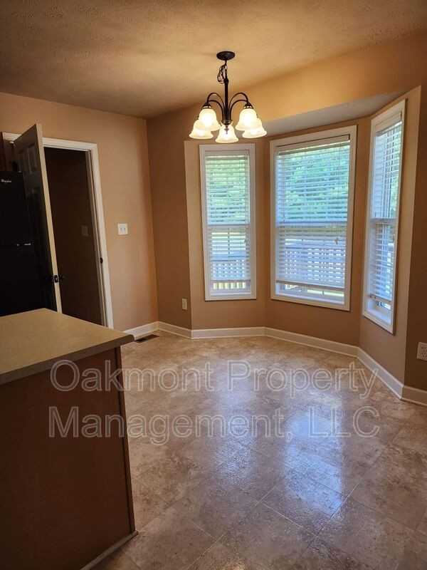 3929 Eastdale Dr - Photo 6 of 22