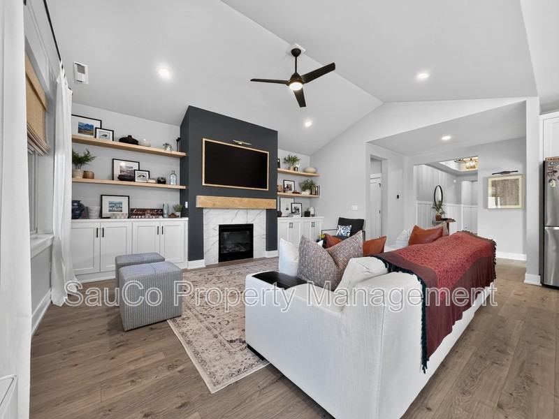 8063 Se Reddington St - Photo 6 of 49