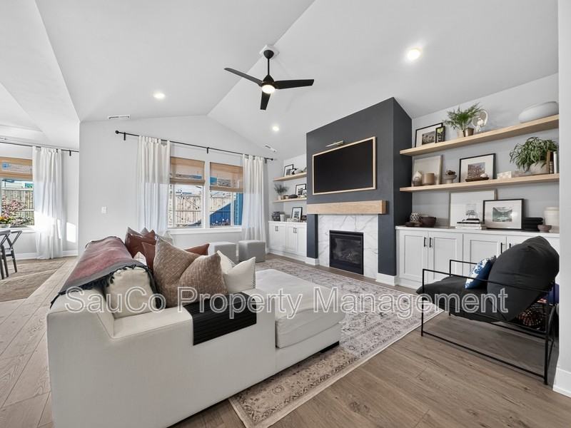 8063 Se Reddington St - Photo 7 of 49