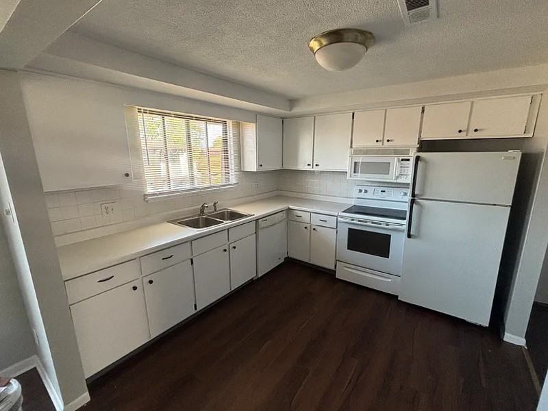 3952 Ridge Lea Rd #C - Photo 2 of 13