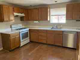featured image of 5 Middle Street Ct