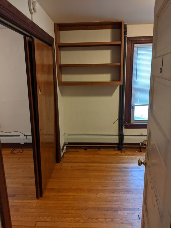 909 N. Cayuga St. - Photo 3 of 11