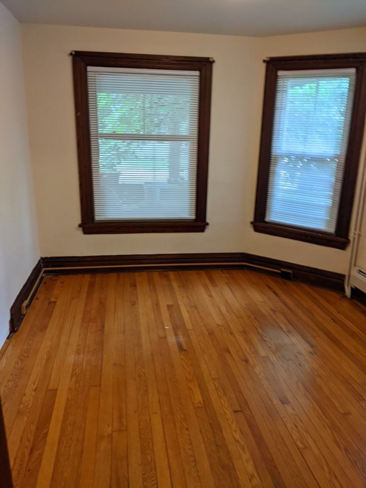 909 N. Cayuga St. - Photo 4 of 11