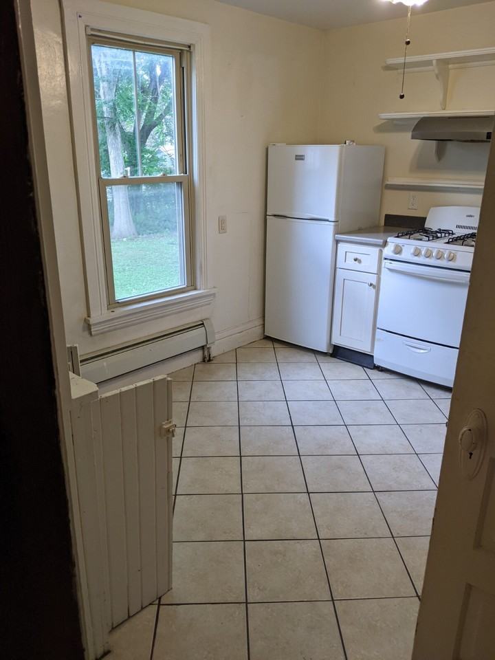 909 N. Cayuga St. - Photo 5 of 11