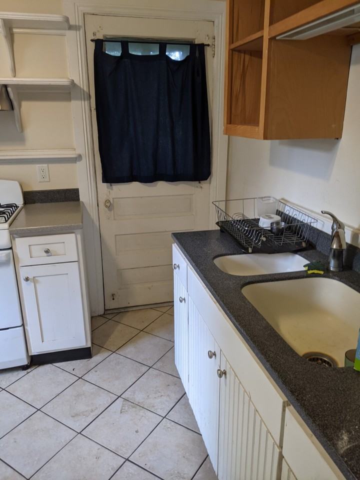 909 N. Cayuga St. - Photo 6 of 11