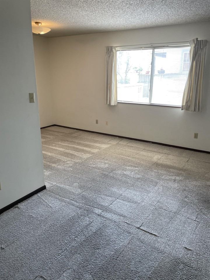 1415 North Main Street - Photo 4 of 8