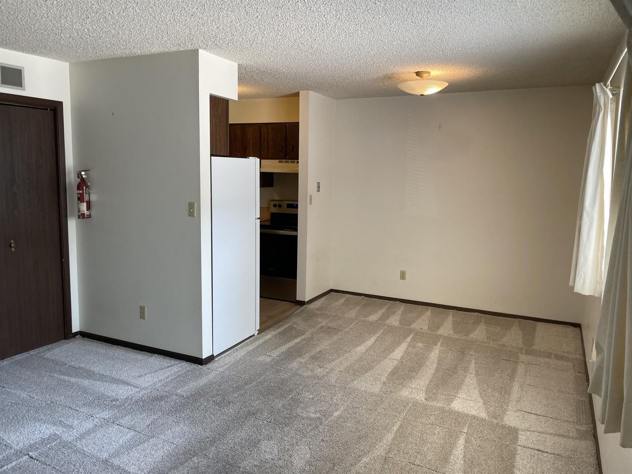 1415 North Main Street - Photo 5 of 8