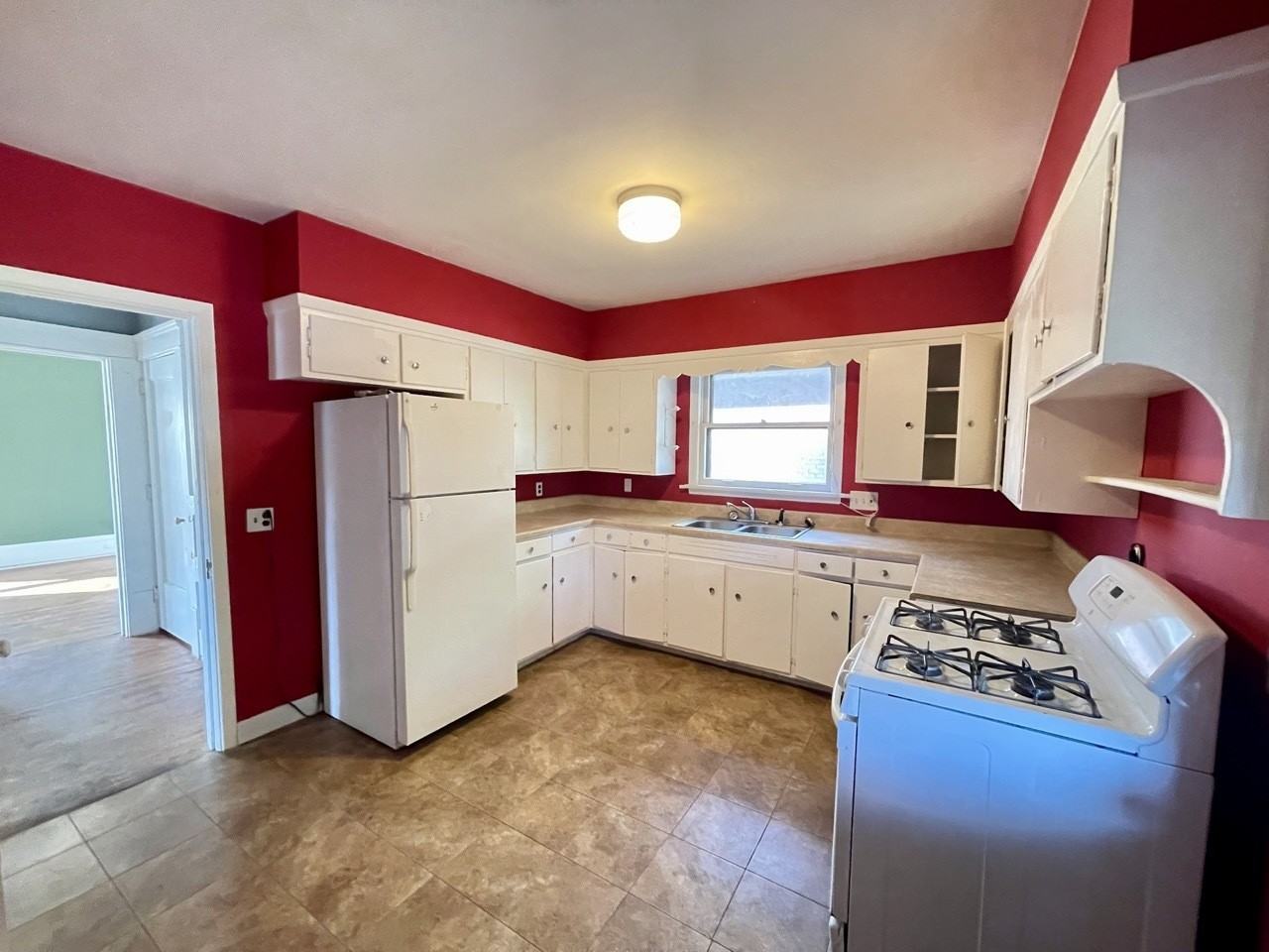 21 Casterton Avenue - Photo 4 of 12