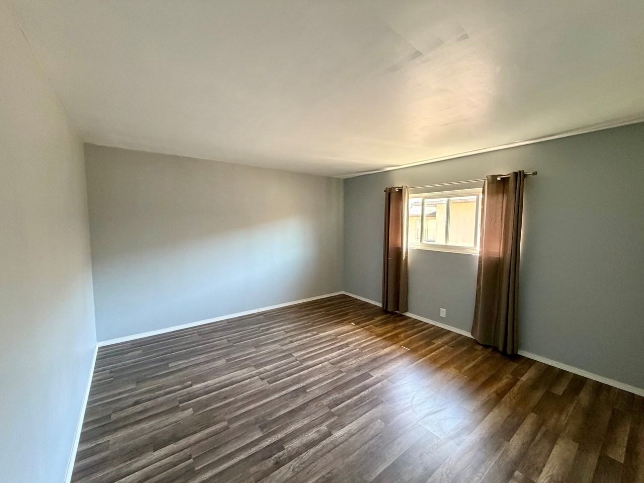 325 RAYMONDALE DRIVE (602) - Photo 5 of 8