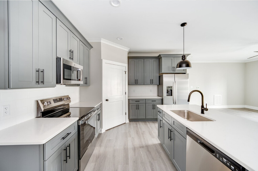 112 Mozart Lane - Photo 3 of 49