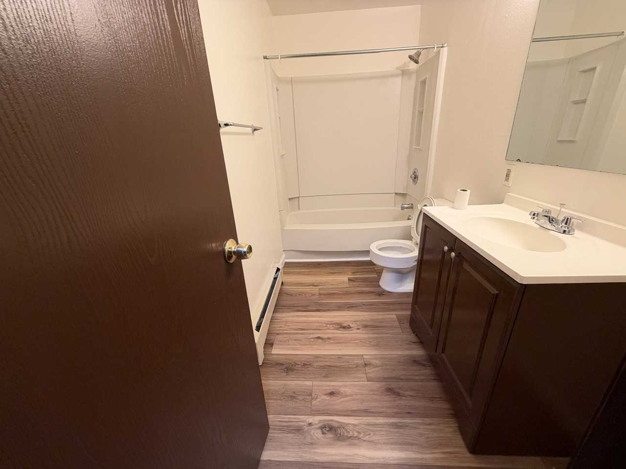 iCTH - 812-832 W 10th St - Photo 5 of 12