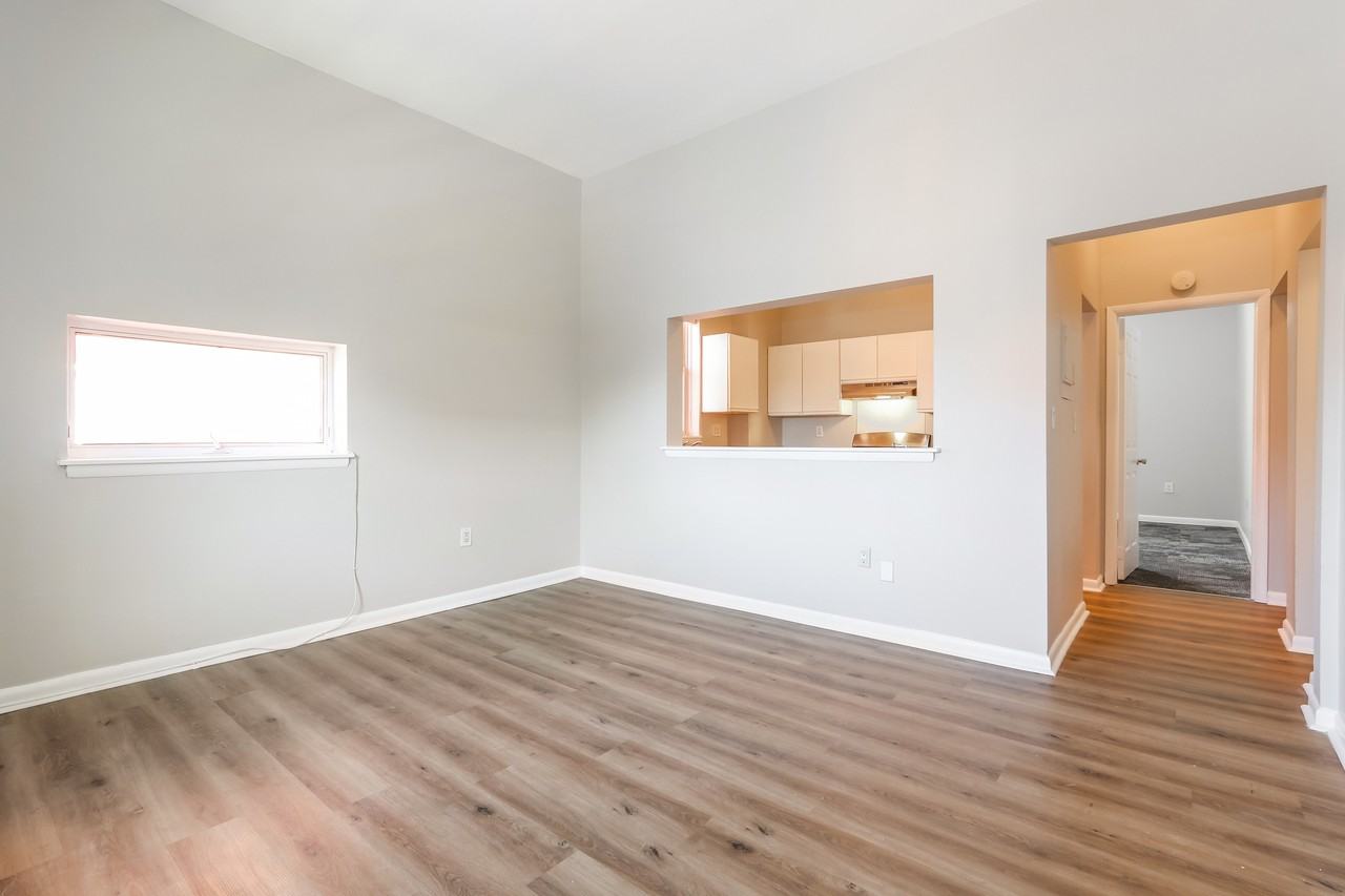 215 High Street - Photo 2 of 10